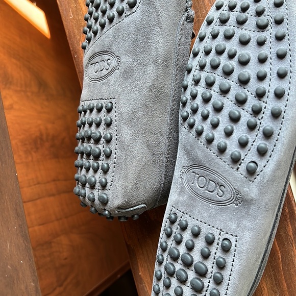 Tod’s Gommino driving shoes suede grey 35 EUC - Picture 5 of 6